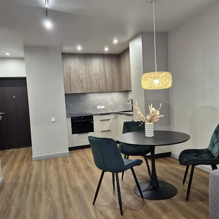 біля оперного театру Apartman *